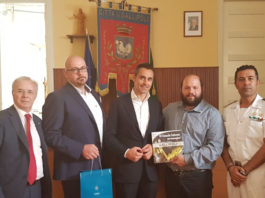 Incontro a a Palazzo Balsamo (Foto da piazzasalento)